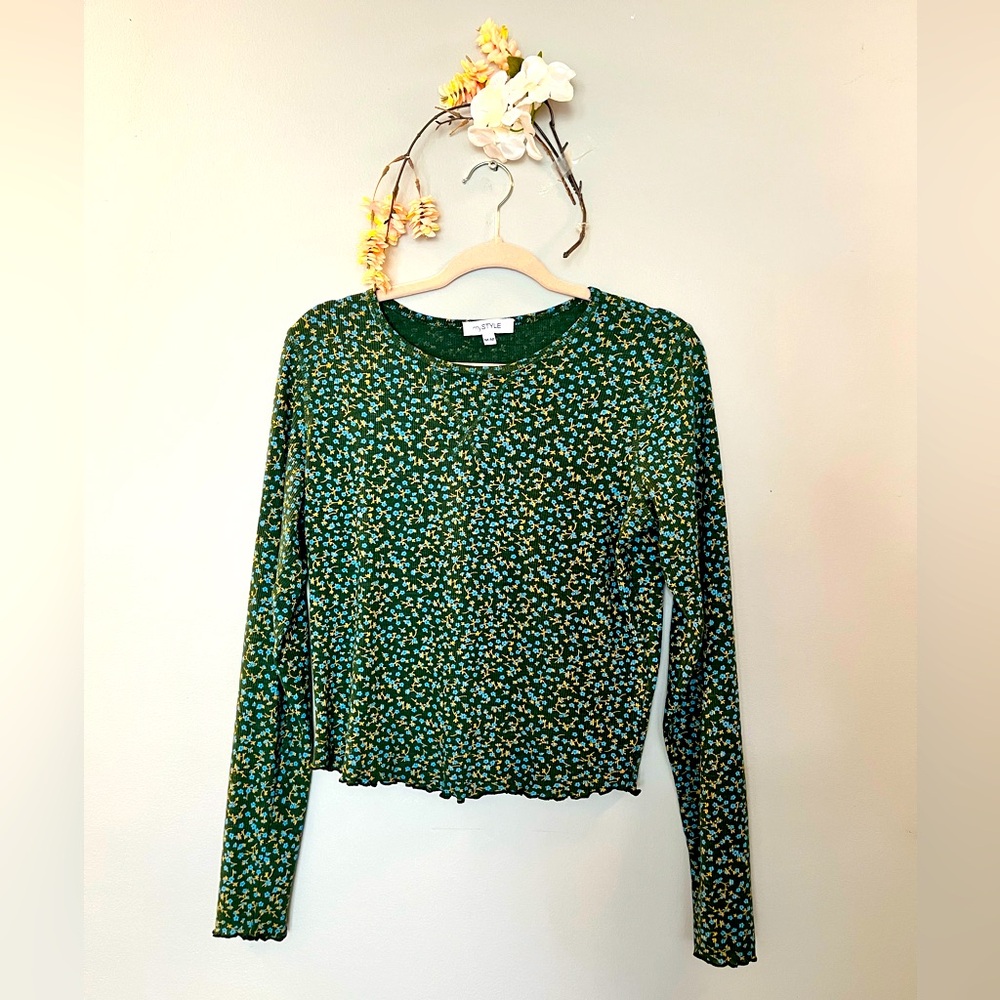 Floral Green Long Sleeve Top | Scalloped edges | Cropped | Spring Forget Me Not